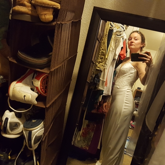 Gorgeous Wedding Gown, NEW, never worn, stored in garment bag! - Picture 14 of 16